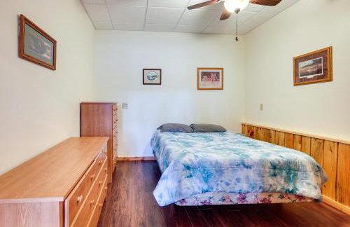 Boat Dock and Fire Pit Lakefront Monico Home! - Foto 15