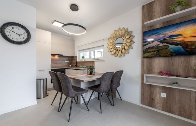 Apartments Mare B with pool - Photo 35