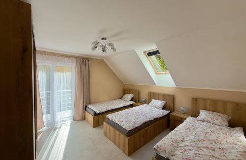 Między Wzgórzami Korbielów - Foto 6