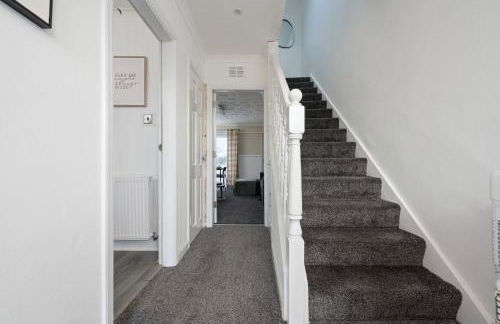 2BR Sleeps 6 with Parking Near Linlithgow Palace - Photo 31