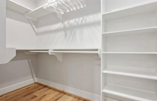 Steps to Beach, Luxury 4BR & 4BA, Views, Games, Dog-Friendly - Foto 29