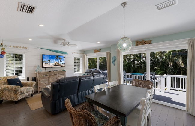 Emerald Bay managed by Beach Retreats - Photo 33