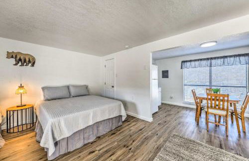 Chisums Cabin Unit, 6 Mi to River Park! - Foto 8