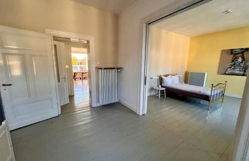 Beautiful apartment in a historic villa - Photo 40