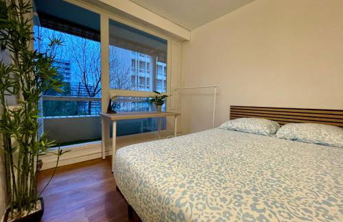 BnGo I Le Spacieux I 12 personnes, 5 chambres, 2 salle de bain, parking privé, WC séparé, Wifi - Foto 27