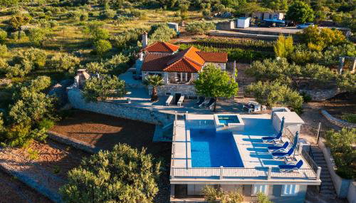 VILLA AGAPE - Three bedroom villa on 15k m2 olive grove - Incredible 360 view - Free parking - Private pool and jacuzzi - Foto 2