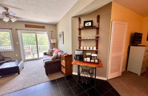 Loon Mountain Retreat with Pool and Hot Tub - Foto 15