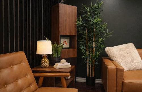 Private Oasis with Spacious Backyard - Foto 8