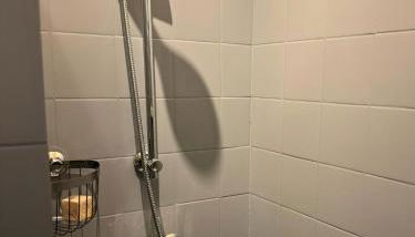 Nid Bleu - Central - Wifi - Équipé - Foto 5, Shower