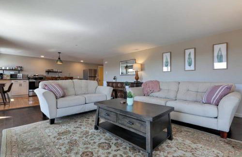 2BR Condo with Ocean Views in Downtown SW Harbor "Seaglass" - Foto 5