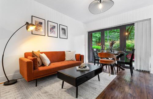 Modern 2 Bedroom Apartment in Uxbridge London free parking - Photo 1