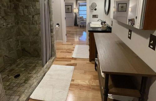 The Retreat by On Cue Properties - Foto 16