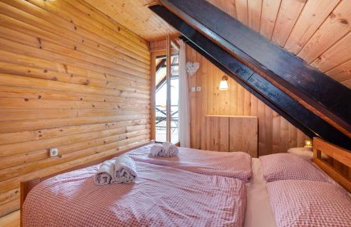 Beautiful Home In Samobor With Kitchen - Photo 32