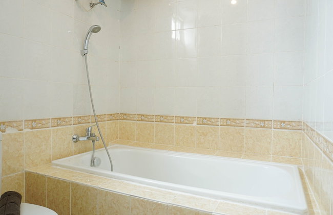 Spacious 3BR Residence at Grand Palace Kemayoran Apartment - Photo 21