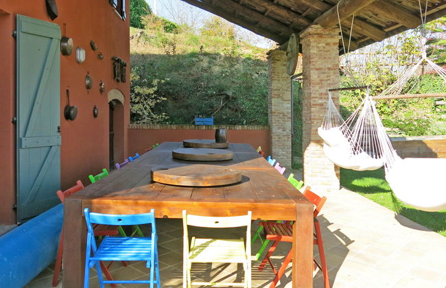 4 bedroom House in Capriglio with private pool and garden - Photo 6