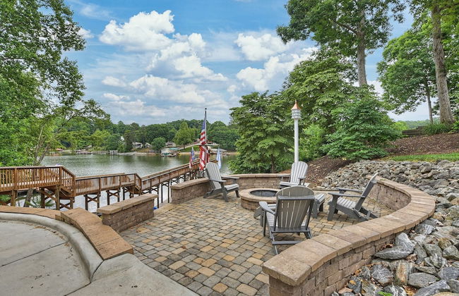 Butler Bliss by Avantstay Private Dock Views - Foto 8