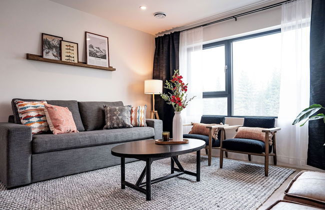 The Monashee House by Revelstoke - Photo 1