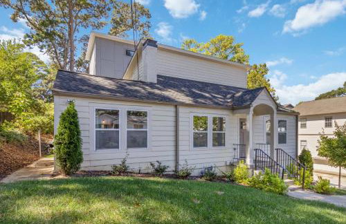 New Home in MidTown- Sleeps 11 For Rent in Atlanta - Foto 42