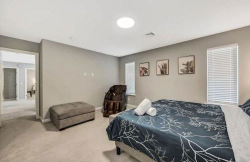 Modern 5BR, Kid-Friendly Home In Poconos with Pool Table - Foto 75