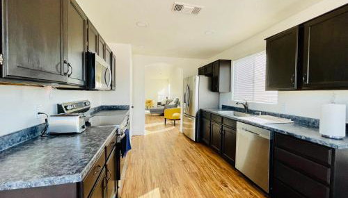 Glendale Gem with Pool & Office in Prime Location - Photo 4, stove, dishwasher, pet friendly