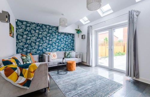 Coop Live Arena & Etihad Stadium 4Bedroom Townhouse with Free Parking - Foto 5