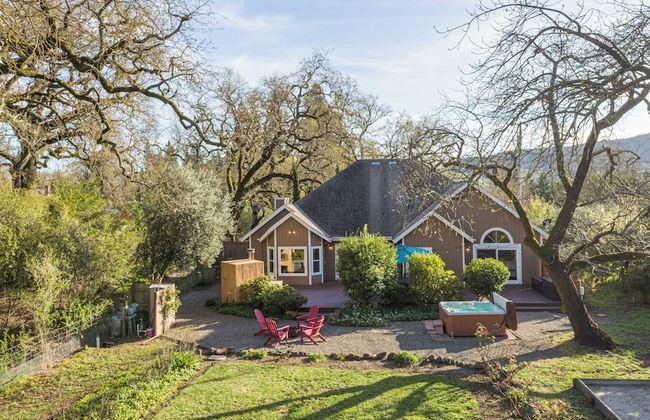 Valley of the Moon by Avantstay Tranquil Escape, Large Yard w/ Hot Tub & Fire Pit - Foto 51