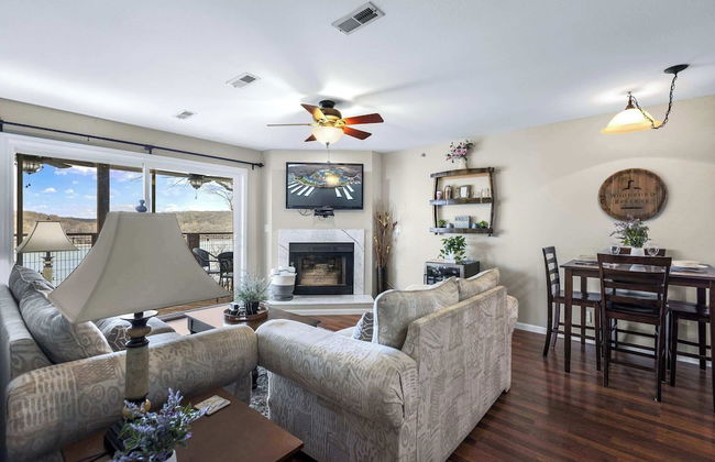 Family Lakefront Oasis Picture Perfect Retreat! - Photo 15