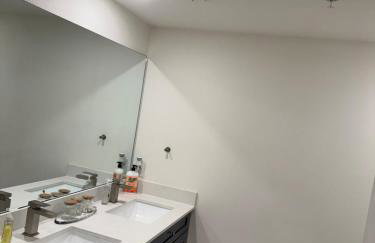 Luxury 2 bed 2 bath pool view - Foto 8