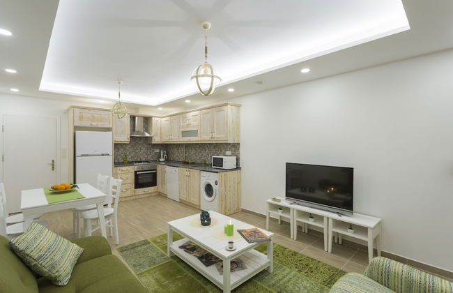 Kybele Suits - Photo 25