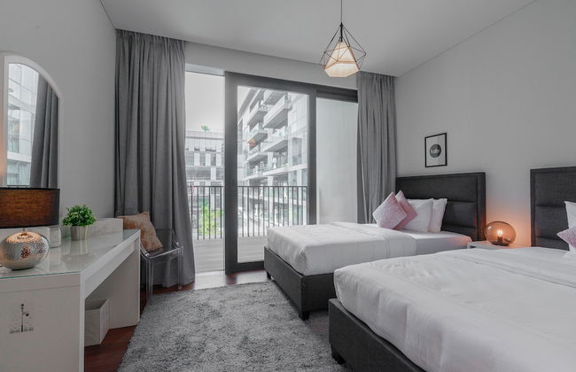 FAM Living - City Walk Mall - Photo 14