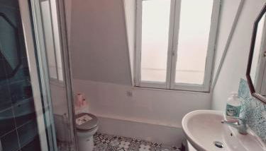 Location saisonnière, meublée, appartement type studio à Sèvres - Foto 2