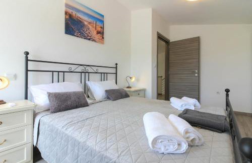 Wonderful villa wit pool surrounded by nature, high level of privacy a few minutes to the beach and town center by car by WiiBuk - Foto 38