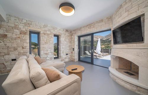 Luxury Stone Villa Aris, ideally located just a 5-minute walk from restaurants and shops - Foto 4