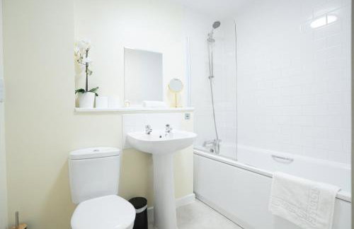 Cosy One Bed City Apartment -The Hub - Photo 17