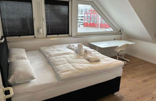 Ferienhaus mit Privatparkplatz, Terrasse und Stadtnähe - Foto 5