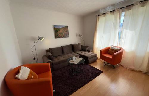 Misk Homes #3 Near Heathrow Airport, shops & Brunel University - Free Parking - Foto 7