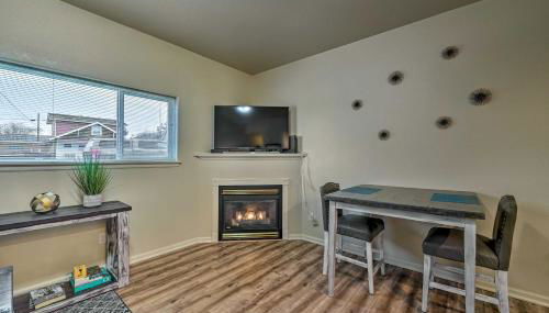 Central Apt Private Fireplace and Patio Access - Foto 5