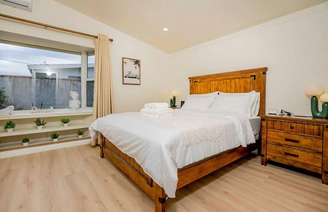 Modern Luxury in San Gabriel Valley Retreat - Foto 28