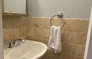 Parkside Alexandria Townhome - 3br free parking - Foto 45