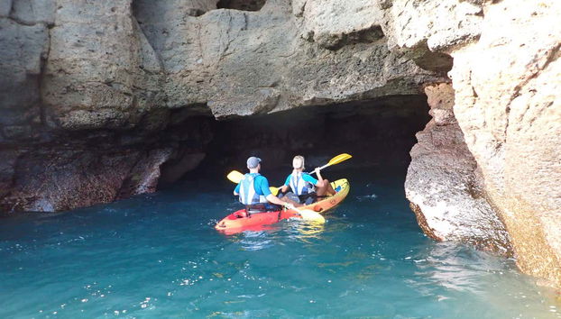 Kayak y snorkel en las cuevas de Taurito - Foto 2