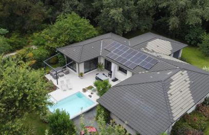 Villa standing piscine privée en écrin de verdure - Foto 1