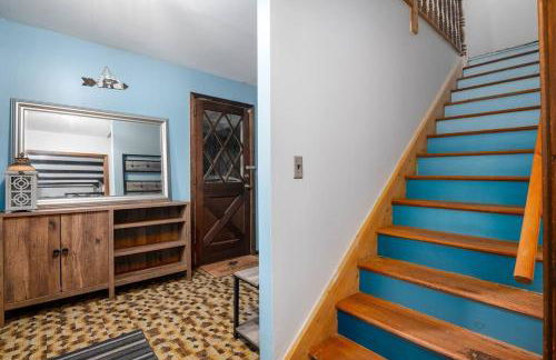 Breathtaking views. Hot tub. Huge Deck. Fast Wifi - Foto 7