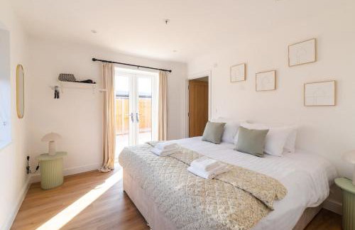 Stylish 2-Bedroom Stay with All Comforts of Home # 2 - Foto 19