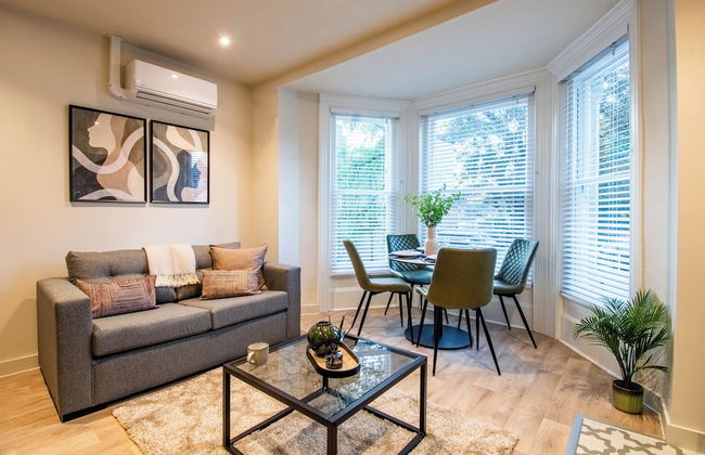 Thetford Hive - Photo 38