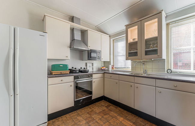 Lovely Holiday Home From 1761 With Contemporary Comfort - Foto 8