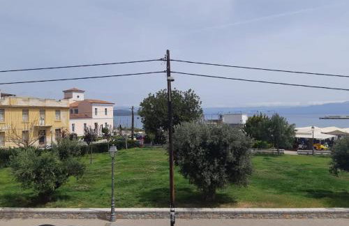 Enalios Apt #2- Spacious Flat in the Heart of Town - Foto 16