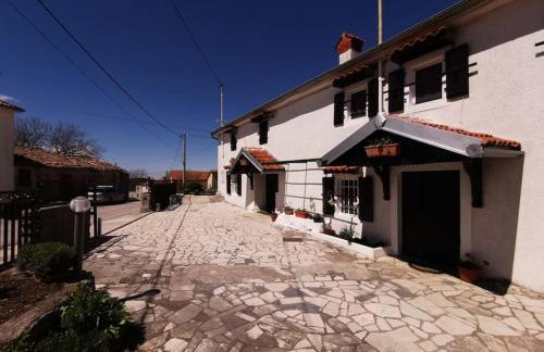 Apartman Cottage house Brest(Buzet) i ugodan odmor - Foto 39