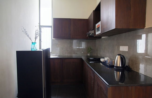 Marine Suites - Photo 38