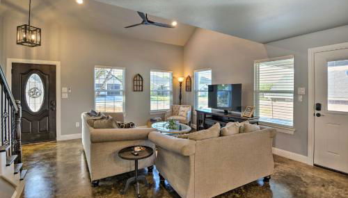 Hot Tub and Fire Pit! Cozy Granbury Escape Near Lake - Foto 4