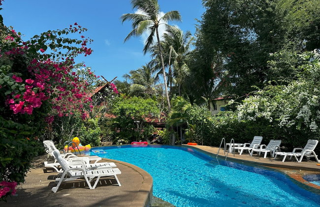 Beachside 3-bedroom Townhouse w Private Pool at 70 Meters From Beach - Photo 22